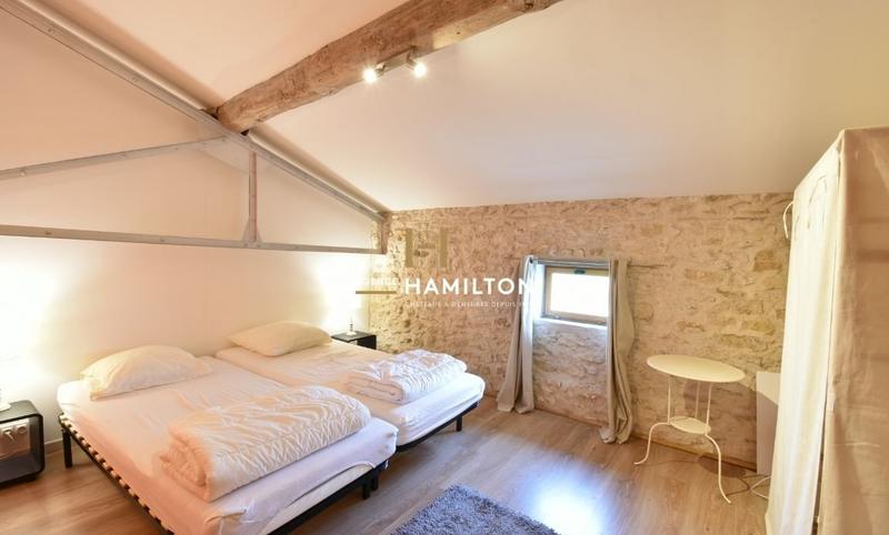 Propriété - 655 m² - 18 pièces