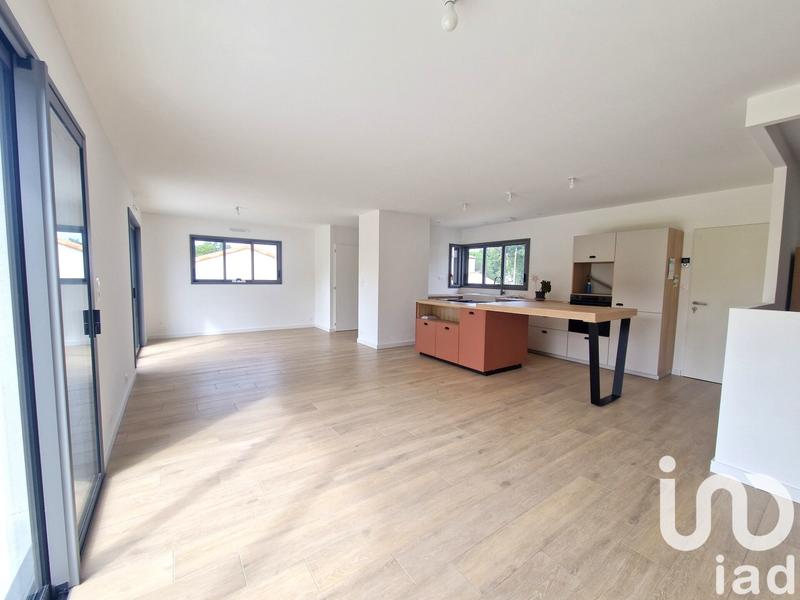 Maison - 105 m² - 5 pièces