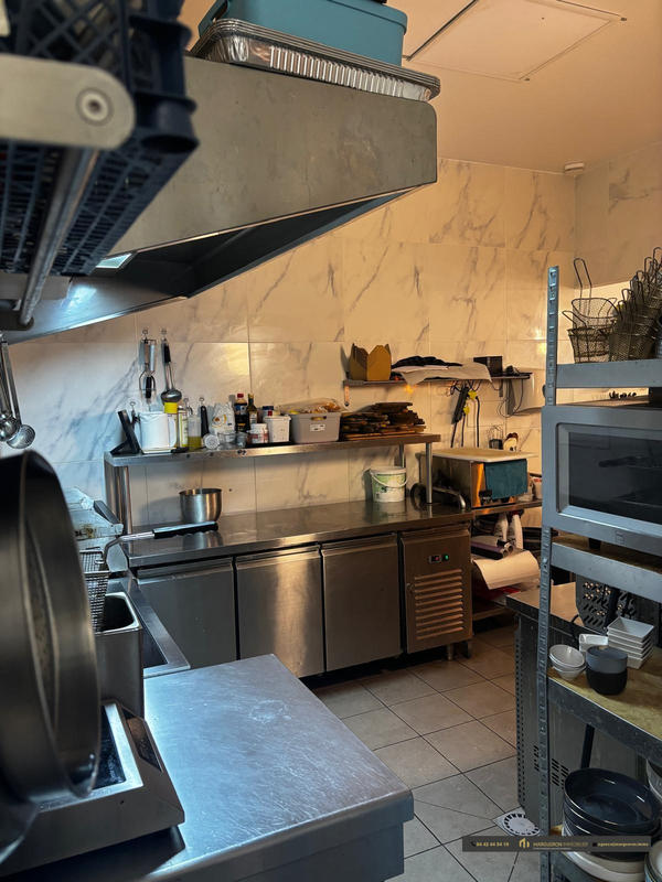 Local commercial - 115 m²