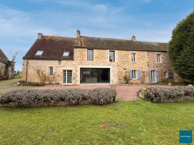 Maison - 207 m² - 7 pièces
