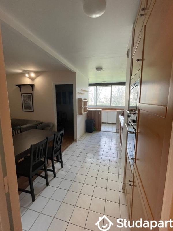 Chambre - 9 m² - 1 pièce