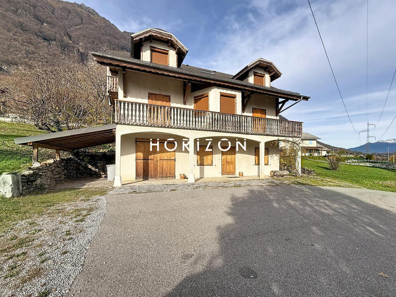 Maison ancienne - 250 m² - 8 pièces