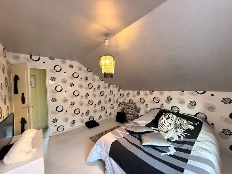 Maison - 92 m² - 4 pièces