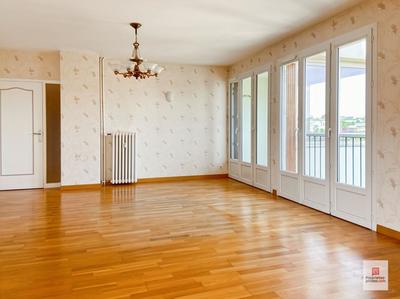 Appartement - 85 m² - 5 pièces