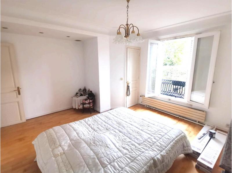 Pavillon - 202 m² - 9 pièces