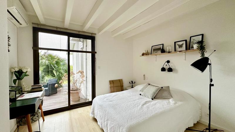 Maison d'architecte - 240 m² - 9 pièces