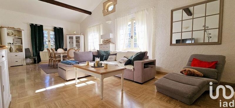 Maison - 212 m² - 7 pièces