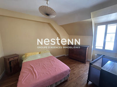 Maison - 200 m² - 7 pièces