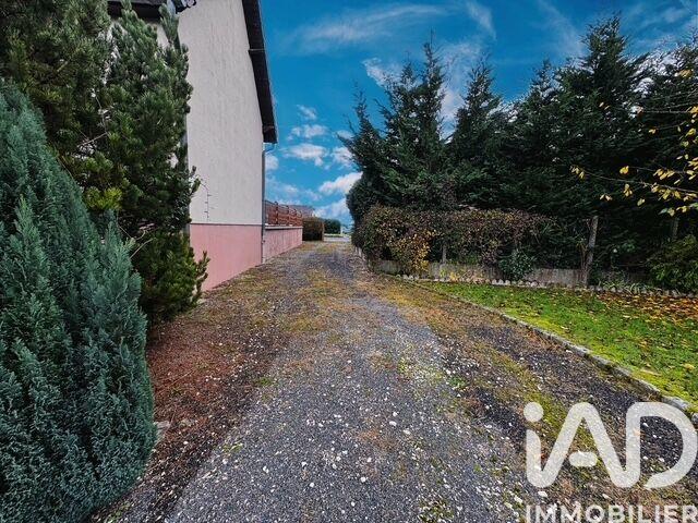 Maison - 205 m² - 8 pièces