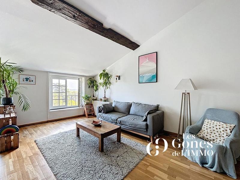 Appartement - 90 m² - 3 pièces