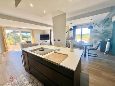 Villa - 99 m² - 4 pièces