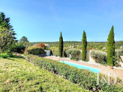 Mas - 233 m² - 8 pièces