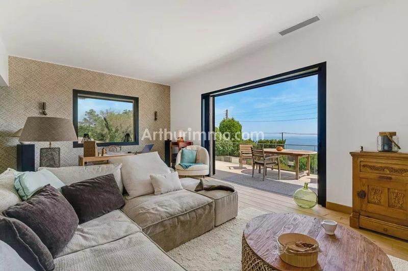 Maison - 180 m² - 6 pièces