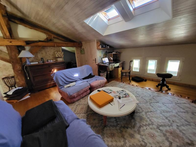 Maison traditionnelle - 137 m² - 6 pièces