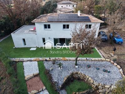 Villa - 179 m² - 8 pièces