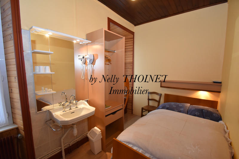 Local commercial - 400 m² - 22 pièces