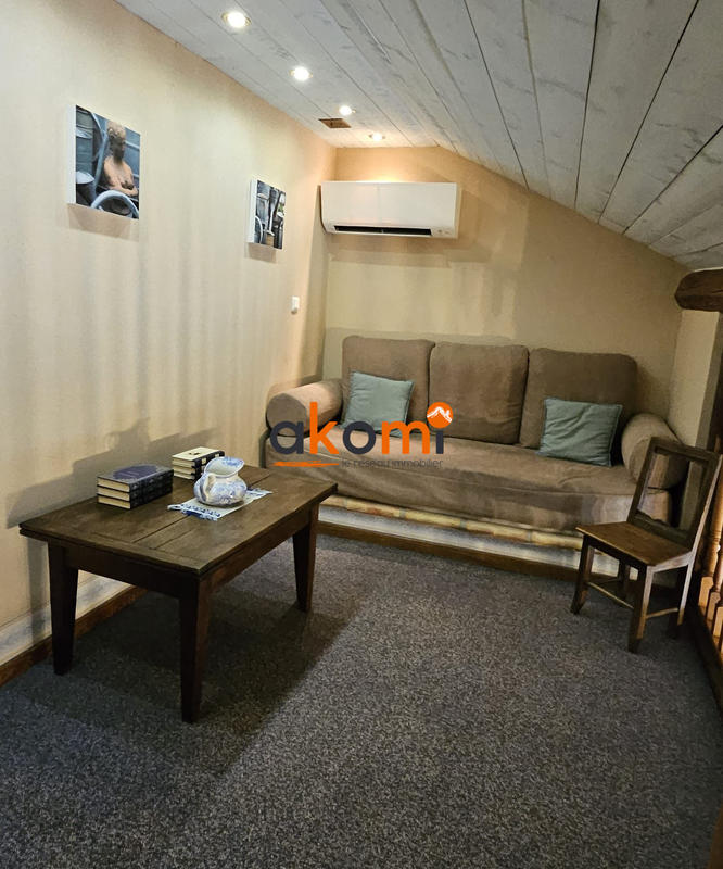 Maison - 338 m² - 8 pièces