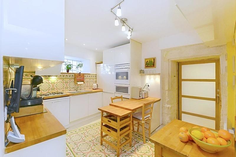 Maison - 182 m² - 6 pièces