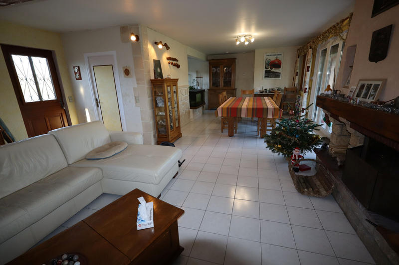 Propriété - 151 m² - 5 pièces