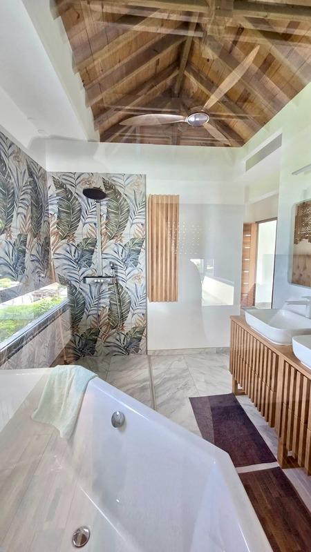 Maison - 256 m² - 7 pièces