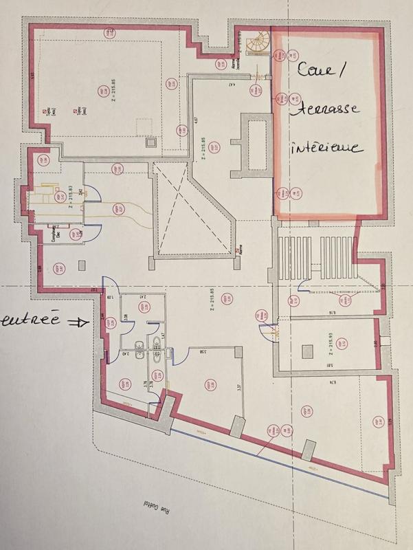 Appartement - 337 m² - 6 pièces