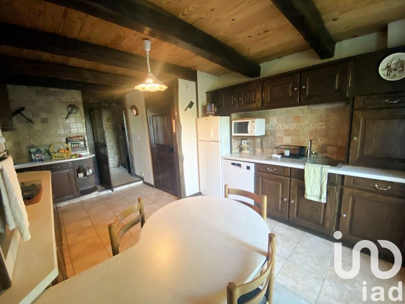 Maison - 210 m² - 6 pièces