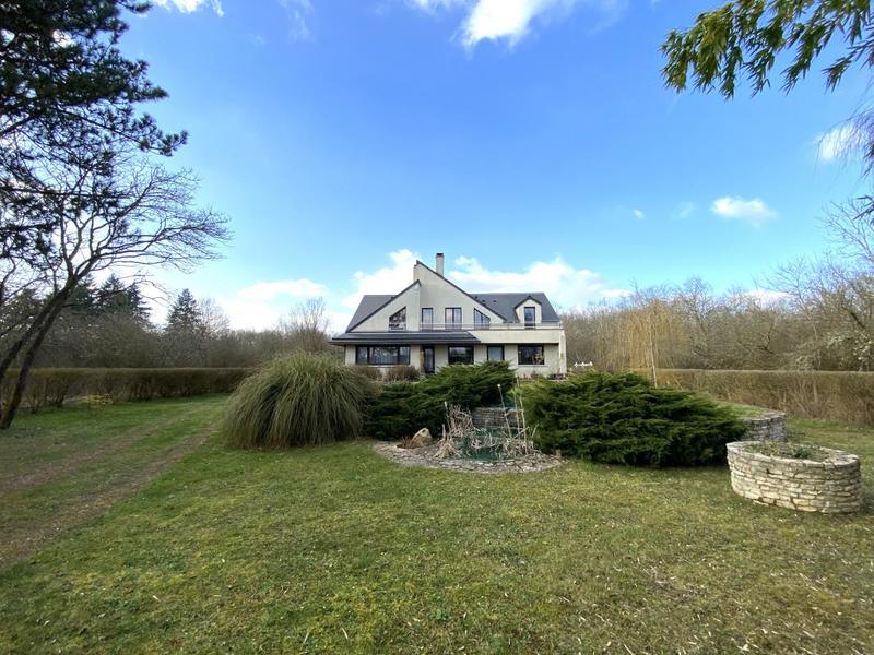 Maison ancienne - 178 m² - 8 pièces