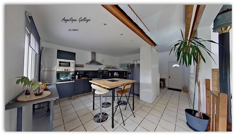 Maison - 166 m² - 5 pièces