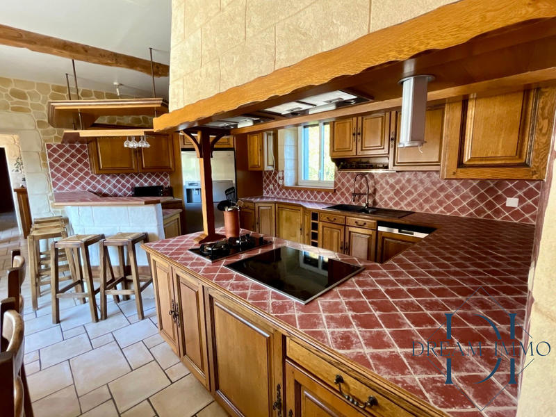 Maison - 205 m² - 5 pièces