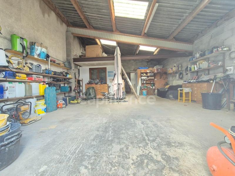 Hangar - 72 m² - 1 pièce