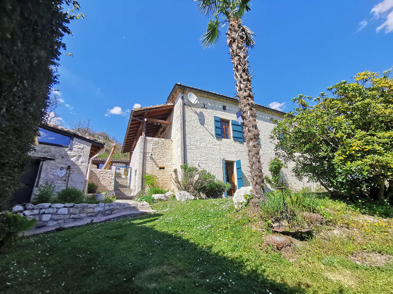 Maison - 549 m² - 12 pièces