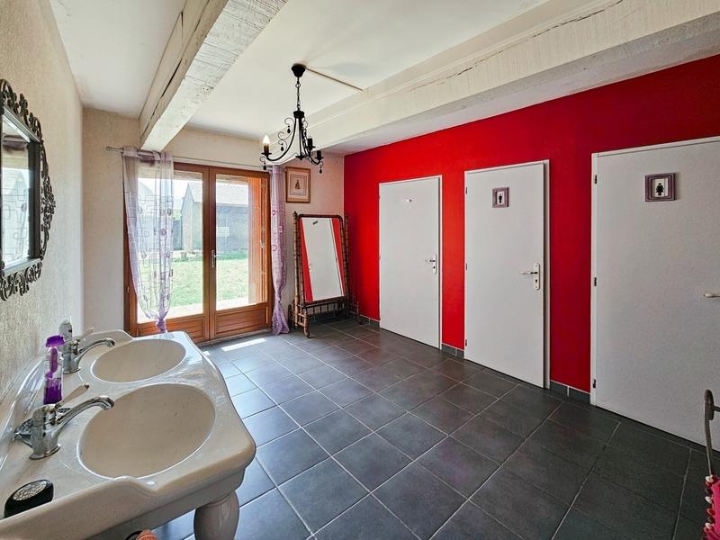 Maison - 453 m² - 14 pièces