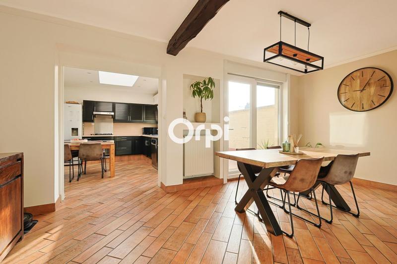 Maison - 90 m² - 5 pièces