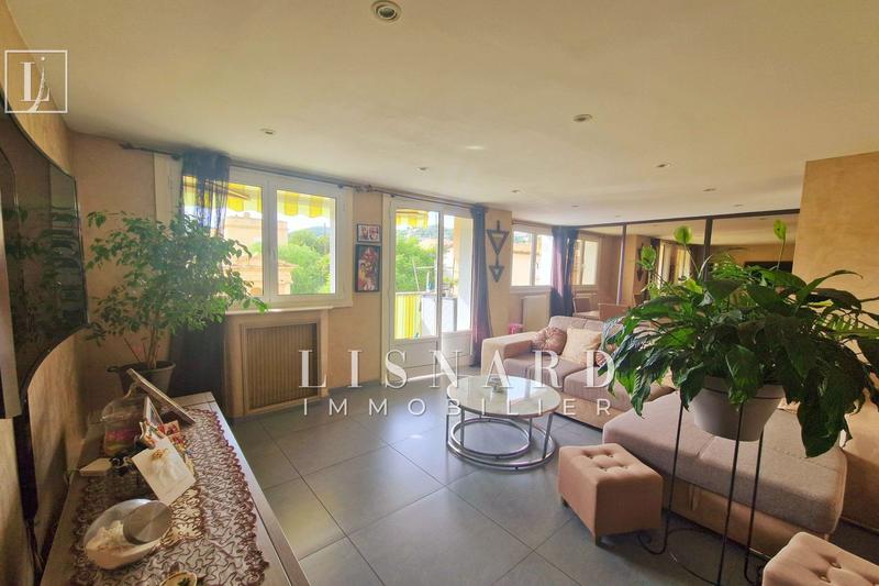 Appartement - 66 m² - 4 pièces