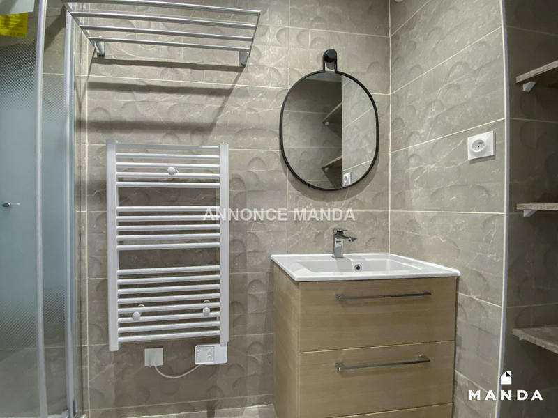 Chambre - 9 m² - 4 pièces