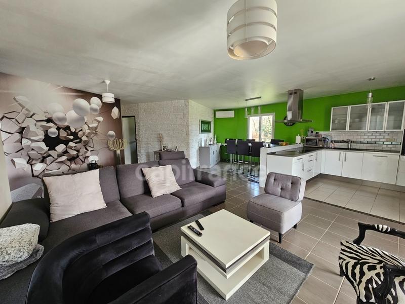 Maison - 121 m² - 5 pièces