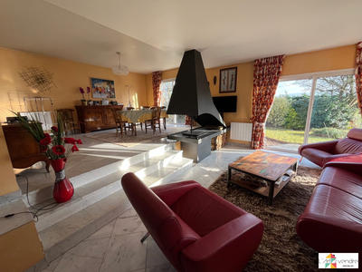 Maison contemporaine - 136 m² - 6 pièces