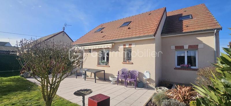 Maison traditionnelle - 110 m² - 5 pièces