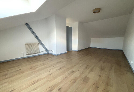 Appartement - 90 m² - 4 pièces