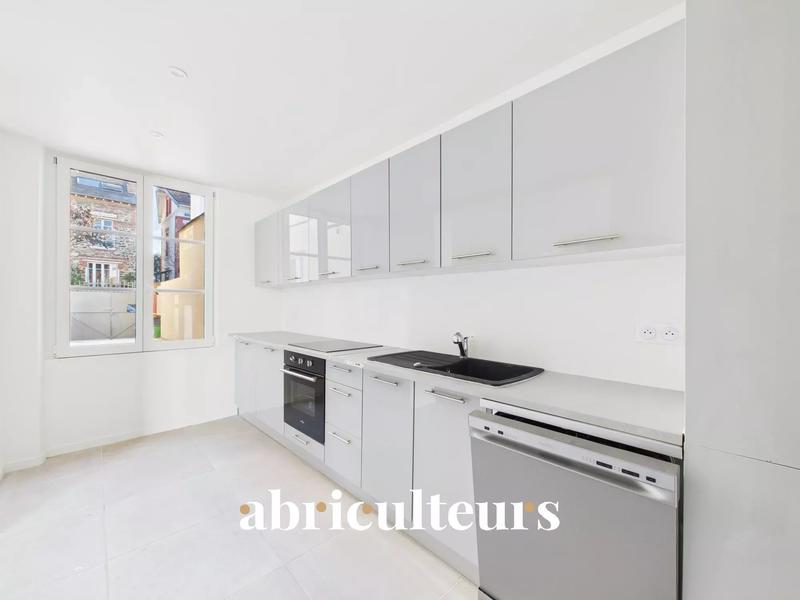 Maison - 25 m² - 5 pièces