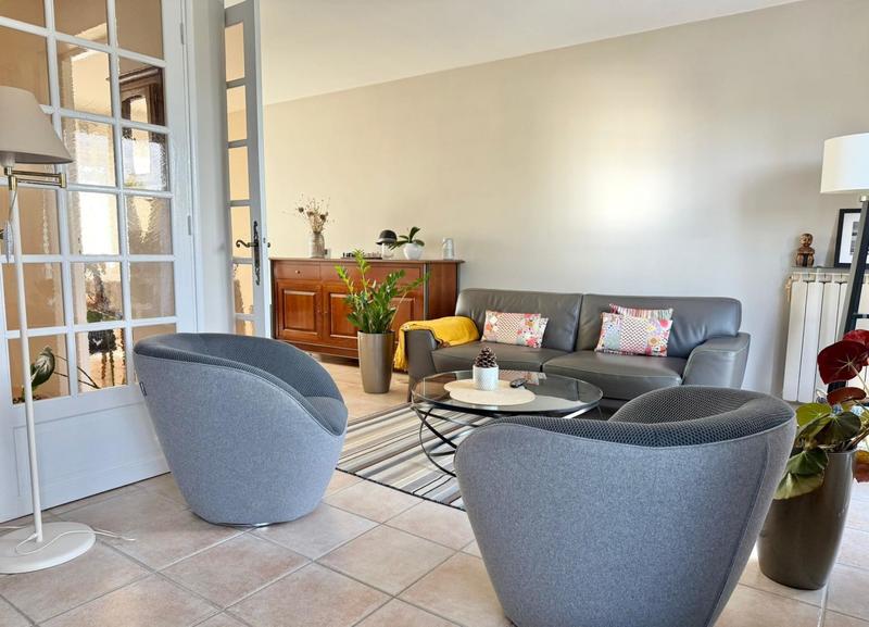 Maison - 80 m² - 5 pièces