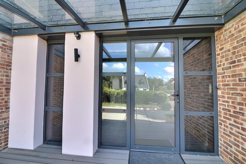 Maison - 295 m² - 12 pièces