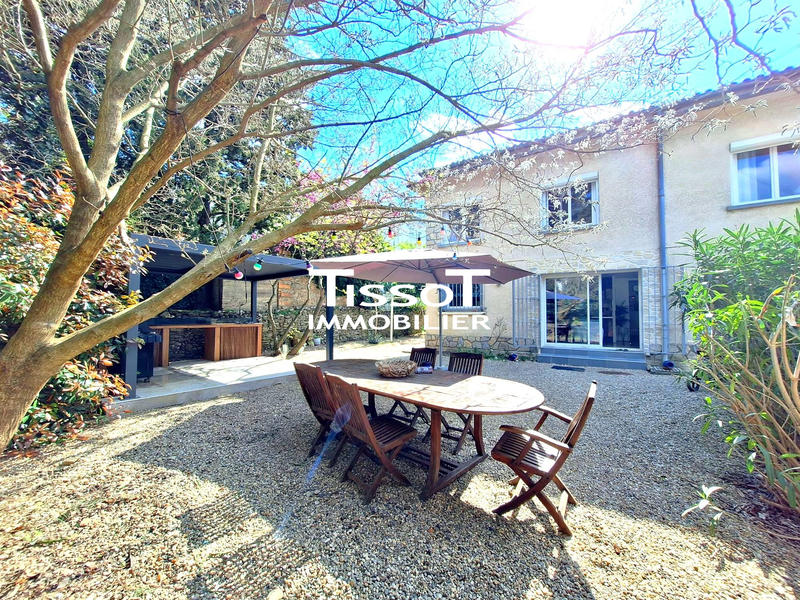 Maison - 193 m² - 6 pièces