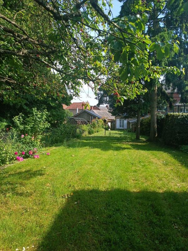 Maison - 254 m² - 12 pièces