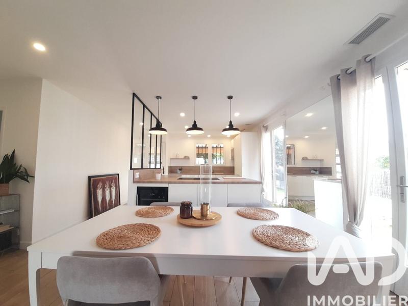 Maison - 90 m² - 3 pièces