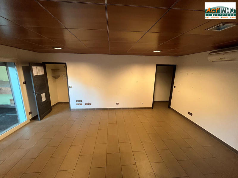 Local commercial - 850 m²