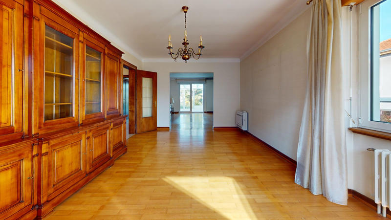 Maison - 226 m² - 7 pièces