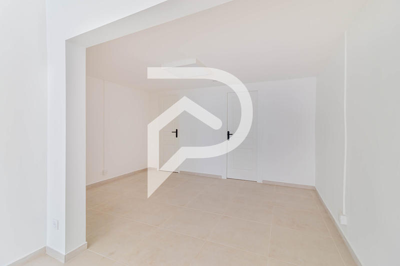 Local commercial - 45 m² - 2 pièces