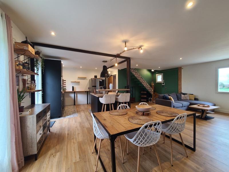 Maison - 104 m² - 5 pièces