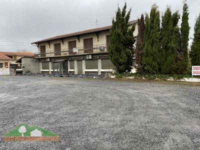 Local commercial - 350 m² - 11 pièces
